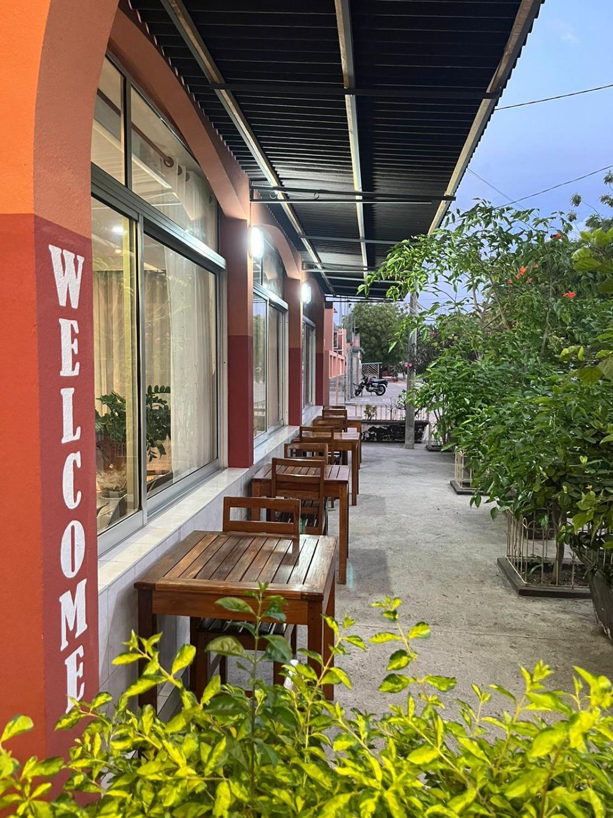 Hotel Menabe Morondava Luaran gambar